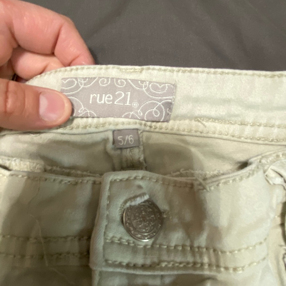 Pants - Picture 5 of 6